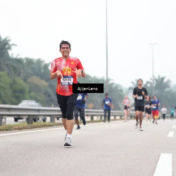 Runner Photo 7392119