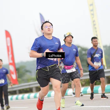Runner Photo 7392145