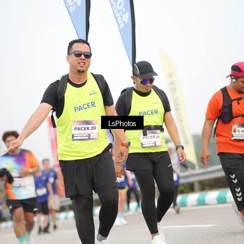 Runner Photo 7392247