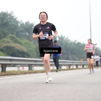Runner Photo 7392313