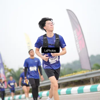 Runner Photo 7392416