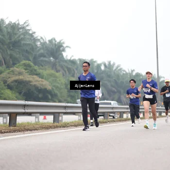 Runner Photo 7392465