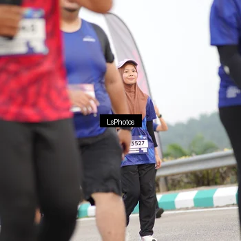 Runner Photo 7392498