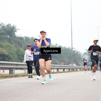 Runner Photo 7392516