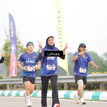 Runner Photo 7392668