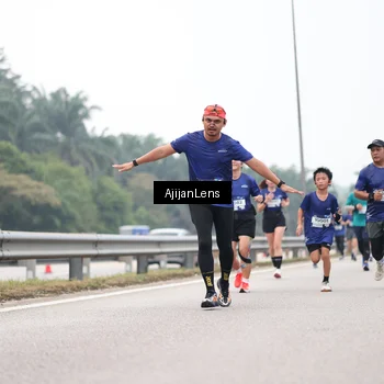 Runner Photo 7392746