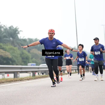 Runner Photo 7392756