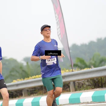 Runner Photo 7392760