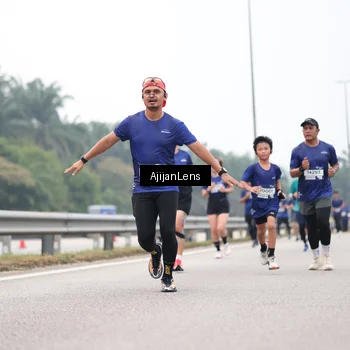 Runner Photo 7392768