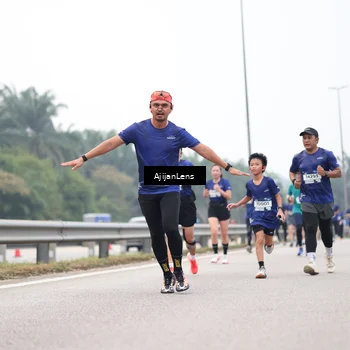 Runner Photo 7392781