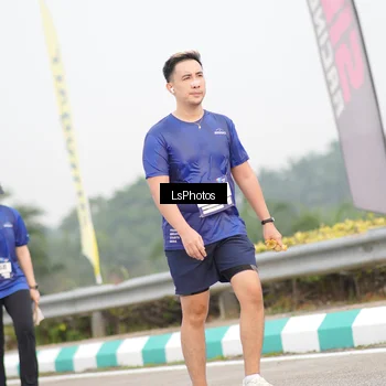 Runner Photo 7392807