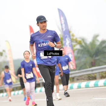 Runner Photo 7392842