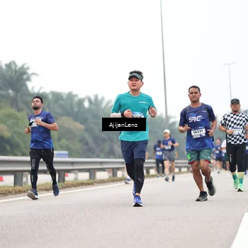 Runner Photo 7392966