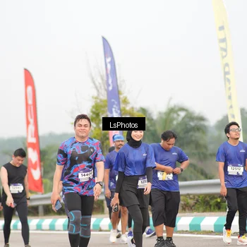 Runner Photo 7393010