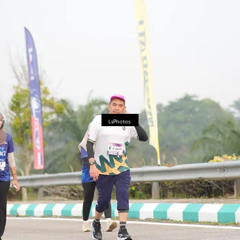 Runner Photo 7393013
