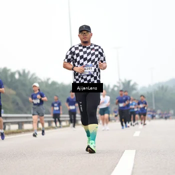 Runner Photo 7393176