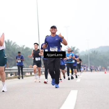 Runner Photo 7393242