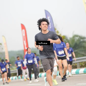 Runner Photo 7393293