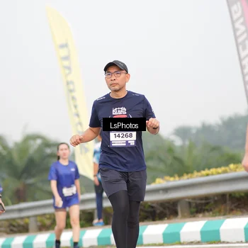Runner Photo 7393299