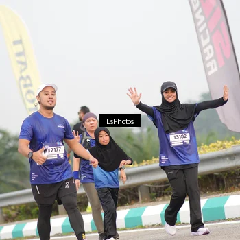 Runner Photo 7393340