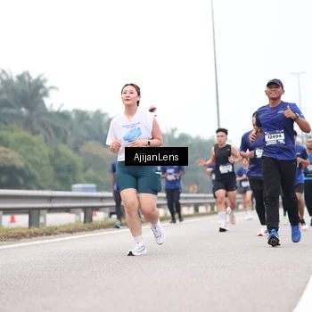 Runner Photo 7393452