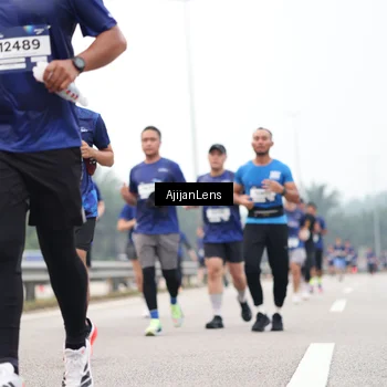 Runner Photo 7393472