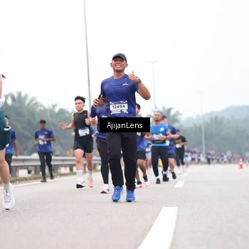 Runner Photo 7393511