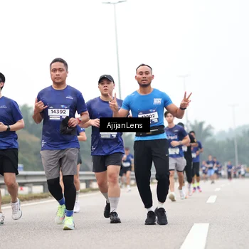 Runner Photo 7393566