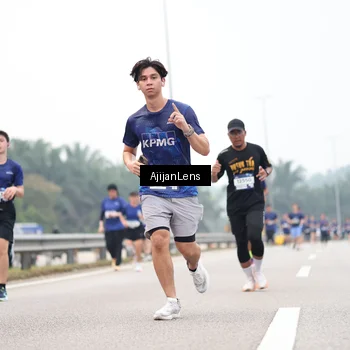 Runner Photo 7393656