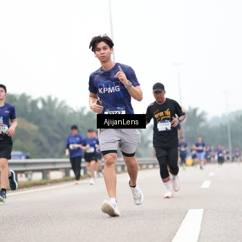 Runner Photo 7393658
