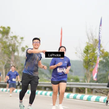 Runner Photo 7393800