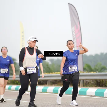 Runner Photo 7393813