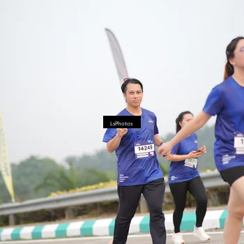 Runner Photo 7393825