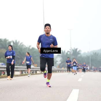 Runner Photo 7393840