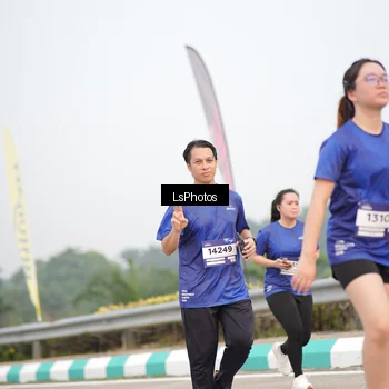 Runner Photo 7393841