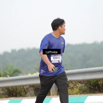 Runner Photo 7393854