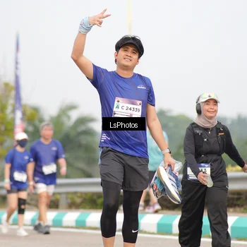 Runner Photo 7393857