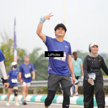 Runner Photo 7393860