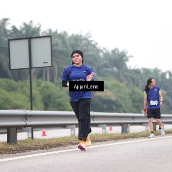 Runner Photo 7393870
