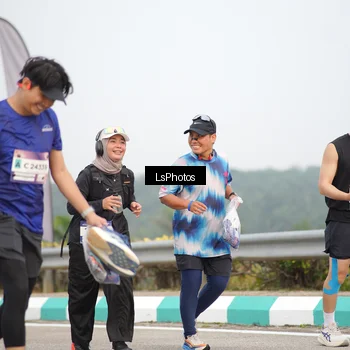 Runner Photo 7393874
