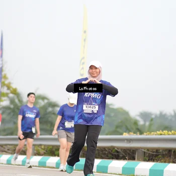 Runner Photo 7393933
