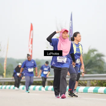 Runner Photo 7393953