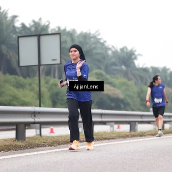 Runner Photo 7393961