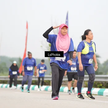 Runner Photo 7393973