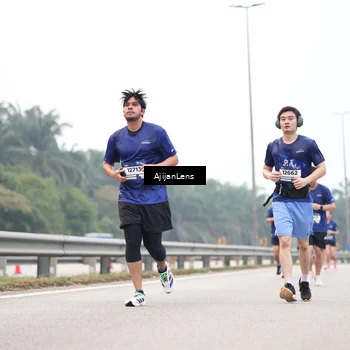 Runner Photo 7393990