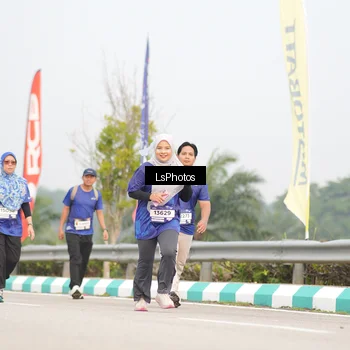 Runner Photo 7394043