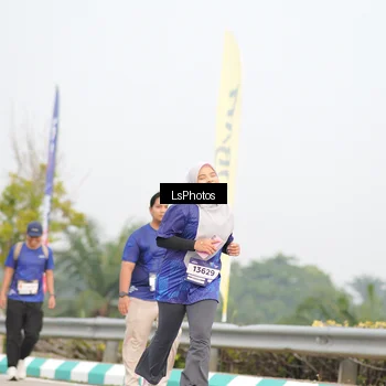 Runner Photo 7394051
