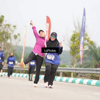 Runner Photo 7394098