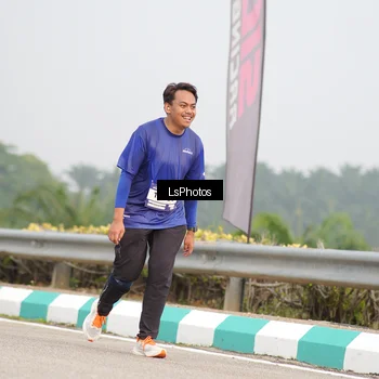 Runner Photo 7394510