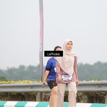 Runner Photo 7394662